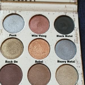 Crown pro palette